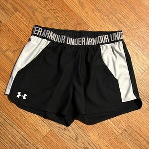 Under Armour shorts, women size small